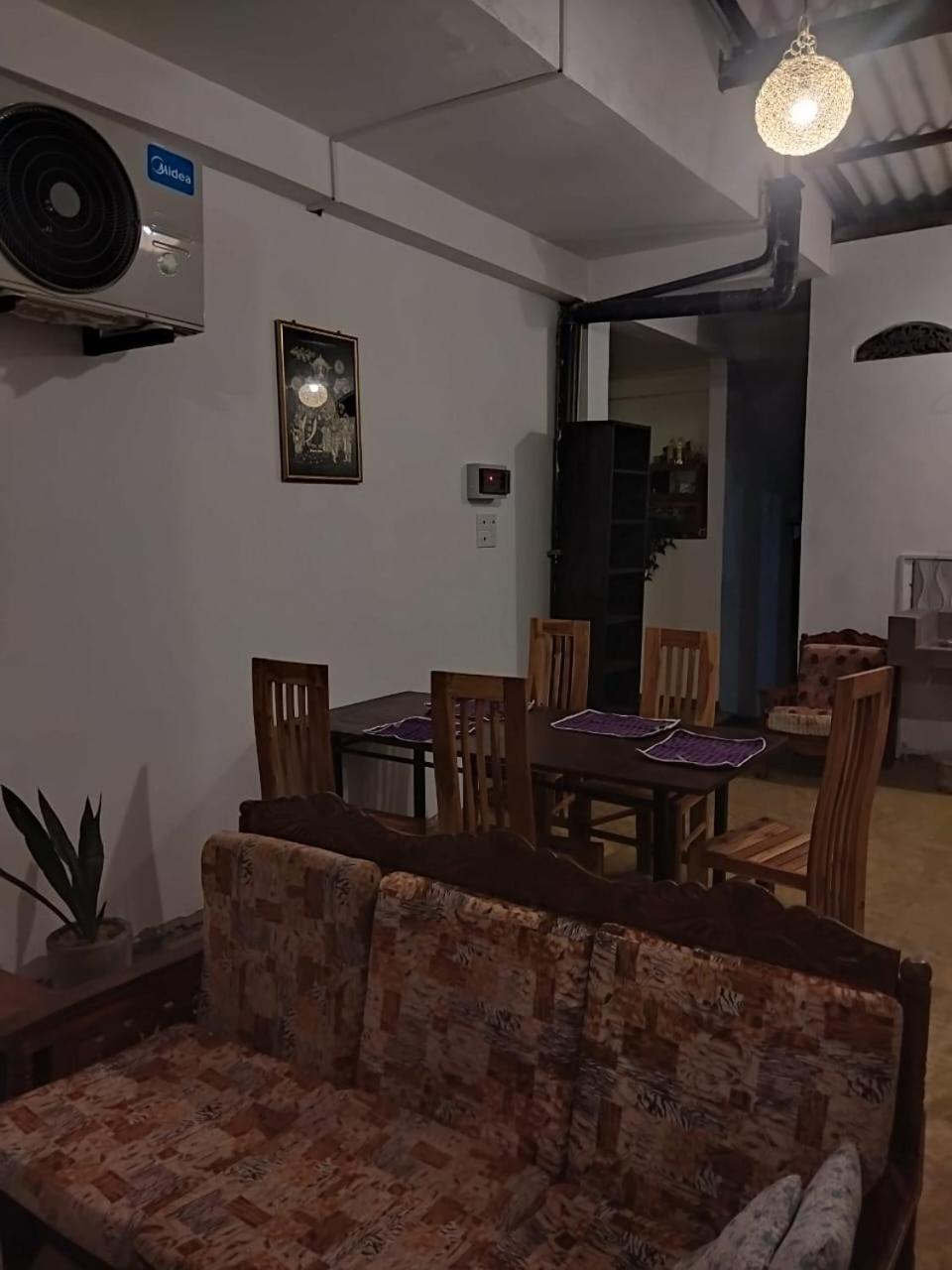 Rusara Guest Home 웰리가마 외부 사진