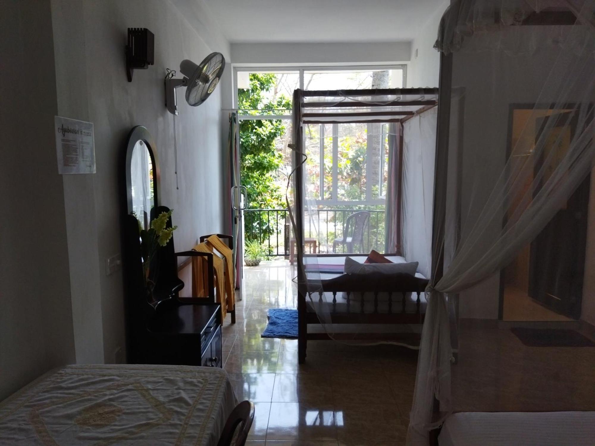 Rusara Guest Home 웰리가마 객실 사진