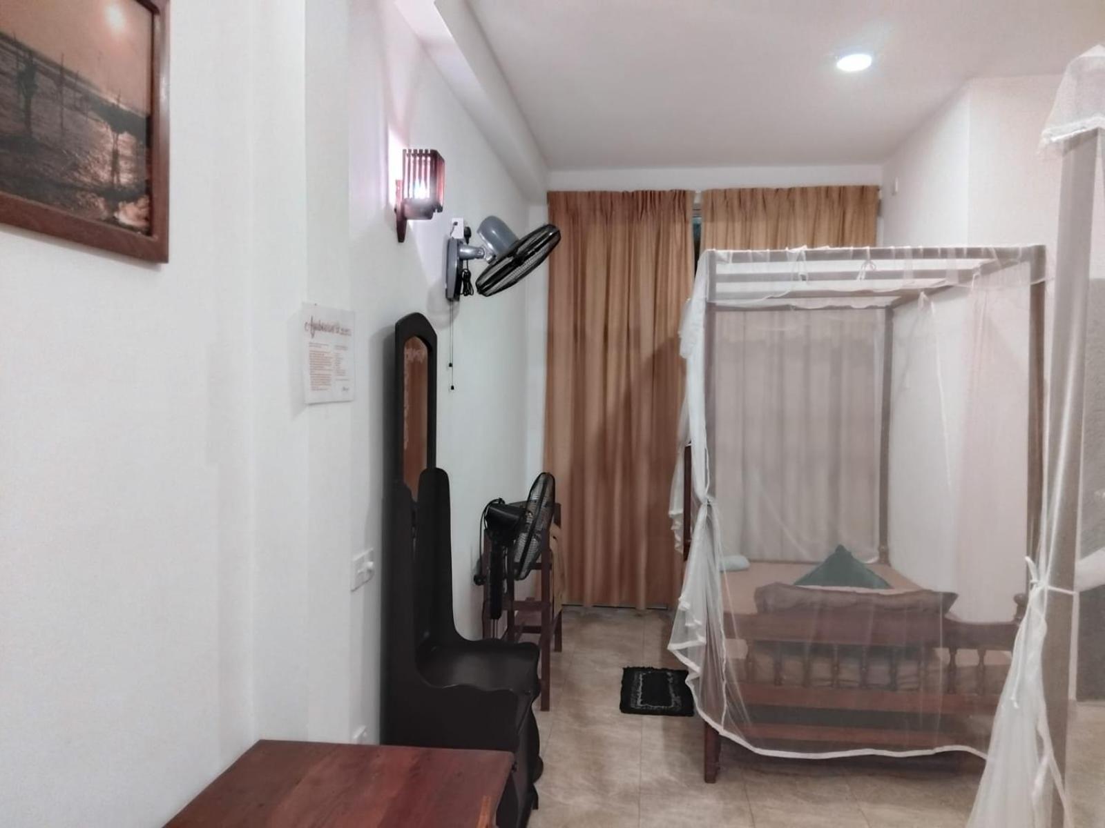 Rusara Guest Home 웰리가마 외부 사진
